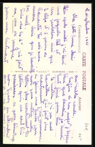 AK Ein arabischer Falkner ist mit seinen beiden Vögeln auf der Jagd