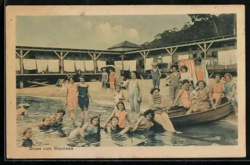 AK Wannsee, Frauen in Badeanzügen im Strandbad