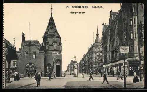 AK Schöneberg, Partie in der Siegfriedstrasse mit Bahnhof und Litfasssäule