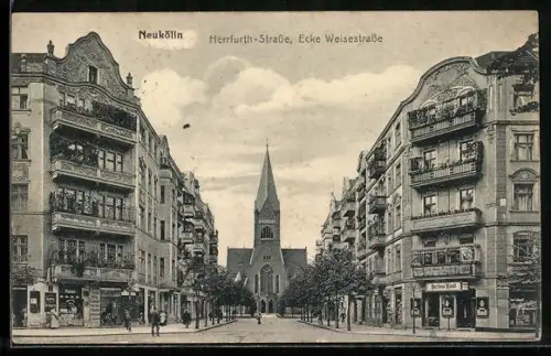 AK Berlin-Neukölln, Herrfurth-Strasse Ecke Weisestrasse mit Gasthaus und Kirche