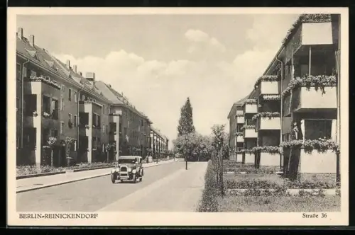 AK Berlin-Reinickendorf, Strassen 36 mit Wohnhäusern und Auto