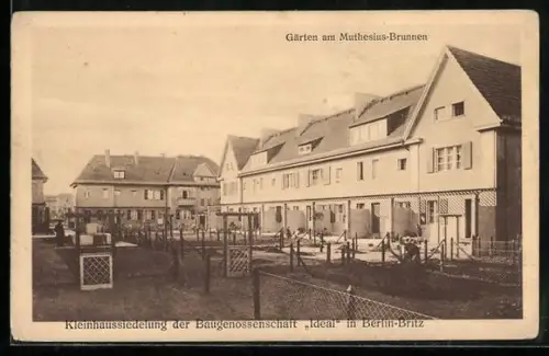 AK Berlin-Britz, Kleinhaussiedlung der Baugenossenschaft Ideal, Gärten am Muthesius-Brunnen