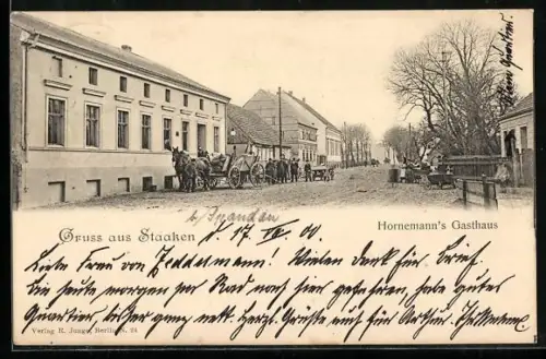 AK Berlin-Staaken, Hornemann`s Gasthaus mit Strassenpartie