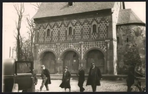 5 Fotografien Ansicht Lorsch / Hessen, Tonhalle, Kloster, beim Schwarzbier trinken