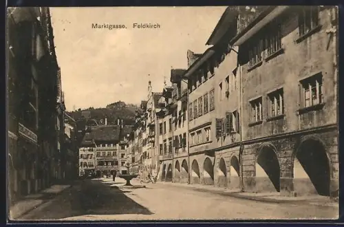 AK Feldkirch, Marktgasse mit Arkaden und Brunnen