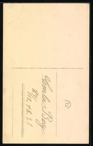 AK Kleines Mädchen im karierten Kleid mit Spielzeug