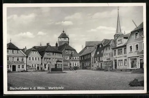 AK Bischofsheim v. d. Rhön, Marktplatz mit Gasthaus zur frischen Quelle und Geschäften