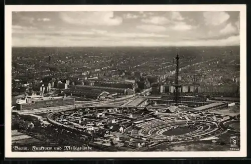 AK Berlin-Charlottenburg, Funkturm und Messegelände, Fliegeraufnahme