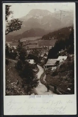 AK Neuberg /Mürz, Ortsansicht mit Strasse aus der Vogelschau