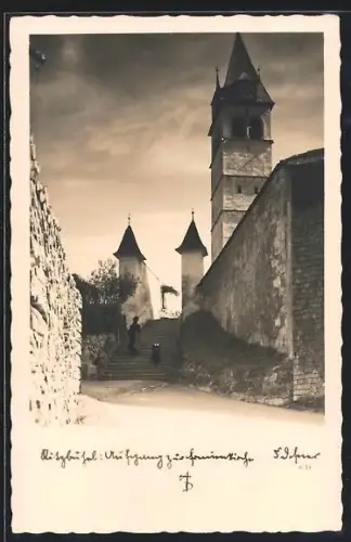 AK Kitzbühel, Aufgang zur Frauenkirche