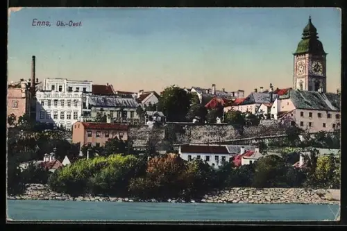 AK Enns /Ob.-Oest., Panorama mit Fluss und Stadtturm