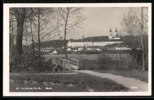 AK St. Florian /Ob. D., Stift mit Klosterkirche, Panorama