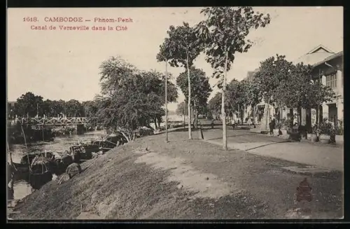 AK Phnom-Penh, Canal de Verneville dans la Cité, Strassenpartie am Kanal