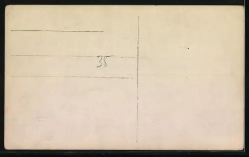 AK Kronprinz Wilhelm von Preussen und seine Gemahlin Cecilie bei der ersten Ausfahrt mit Prinz Wilhelm