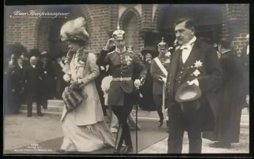 AK Kronprinz Wilhelm von Preussen in Uniform neben seiner Braut