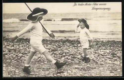 AK Die beiden ältesten Söhne unseres Kronprinzenpaares am Ufer, marschierend