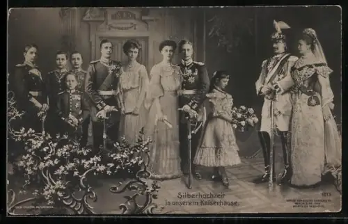 AK Silberhochzeit im preussischen Kaiserhause, die kaiserliche Familie in Festkleidung
