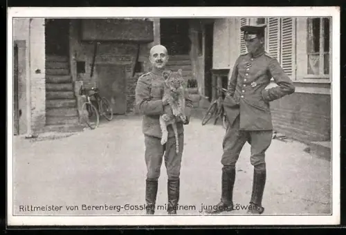 AK Rittmeister von Berenberg-Gossler mit einem jungen Löwen