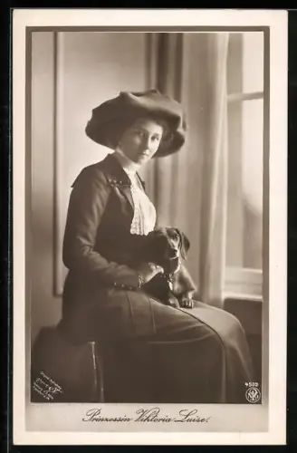 AK Victoria Louise Herzogin von Braunschweig mit Hund