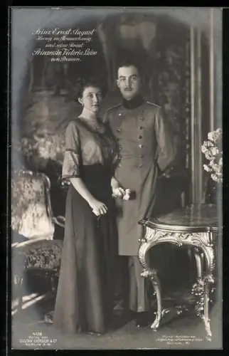AK Prinz Ernst August Herzog zu Braunschweig und seine Braut Prinzessin Victoria Luise von Preussen