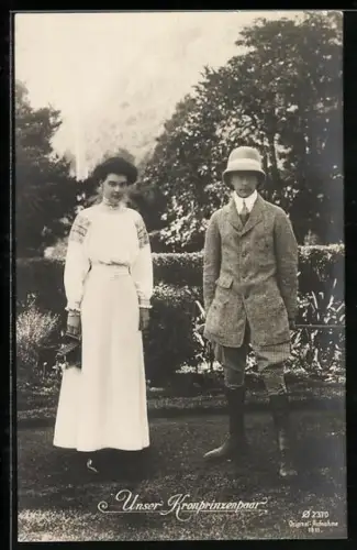 AK Kronprinz Wilhelm von Preussen mit seiner Frau im Garten