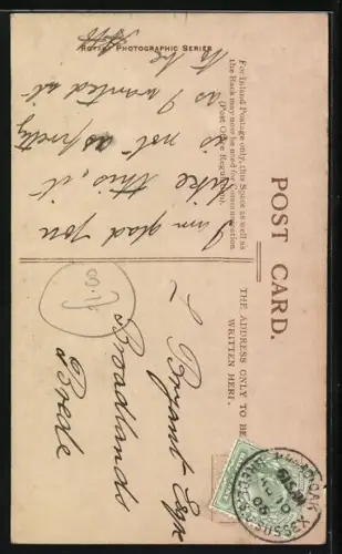 AK Junge Frau und Kinder in Tracht neben dem Buchstaben J