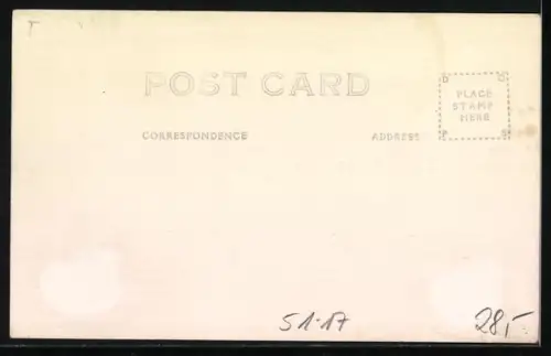 AK Amerikanische Ureinwohner mit Instrumenten und Kopfschmuck