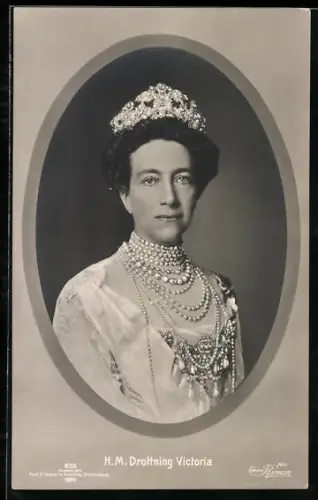 AK H. M. Drottning Victoria von Schweden