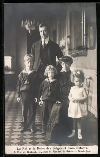 AK Le Roi et la Reine des Belges et leurs Enfants
