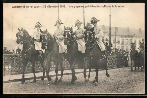 AK Les piqueurs précédant les voitures de la reine, Avênement du roi Albert 1909