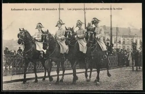 AK Les piqueurs précédant les voitures de la reine, Avênement du roi Albert 1909