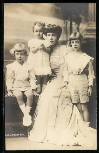 AK La Reine Elisabeth et Ses Enfants, Königin von Belgien mit Kinden