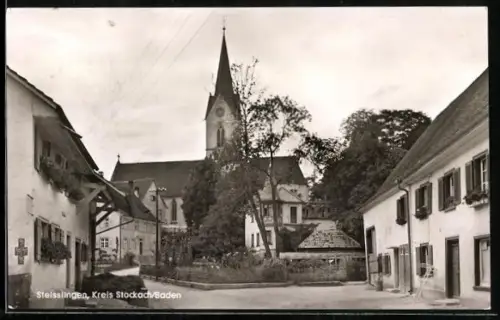 AK Steisslingen /Stockach, Kirche, Ortspartie