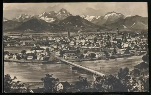 AK Rosenheim, Stadtansicht mit Brücke und Alpenpanorama
