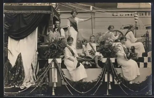 Foto-AK Crimmitschau, Stadtfest, Umzugswagen