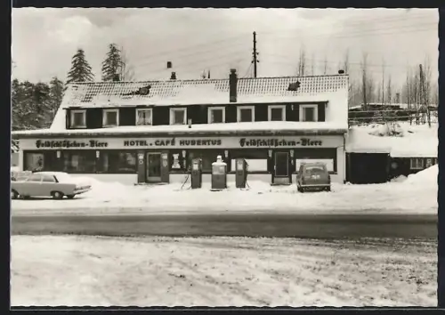 AK Torfhaus /Oberharz, Hotel Café Hubertus, Inh. Heinz Schäfer, Tankstelle, Winteransicht