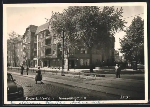 AK Berlin-Lichterfelde, Hindenburgdamm, Strassenansicht mit Wohnhäusern