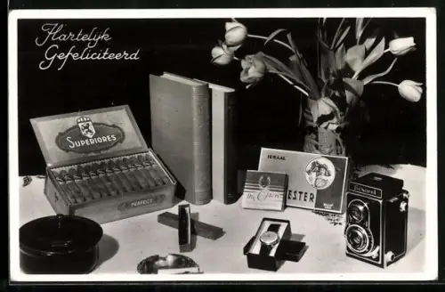 AK Zigarren Superiores, Bücher, eine Armbanduhr und ein Fotoapparat auf einem Tisch