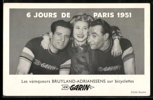 AK Paris, Les vainqueurs Bruyland-Adrianssens sur bicyclettes