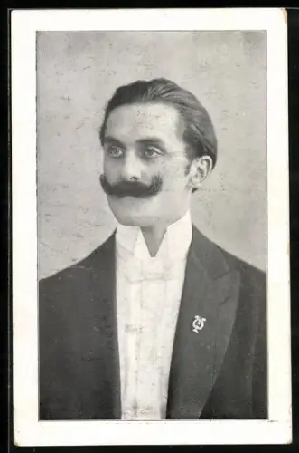 AK Porträt von Mstr. Glasneck, Kapellmeister, mit imposantem Schnurrbart