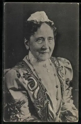 AK Grossherzogin Luise von Baden in festlicher Robe