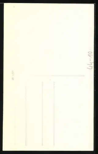 Foto-AK Fröhliches Kind auf einem Schaukelpferd