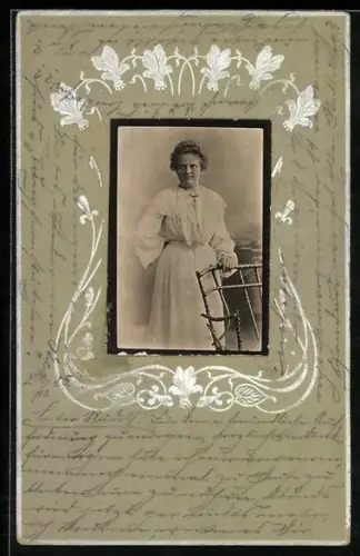 Foto-Collage-AK Porträt einer Frau im Jugendstil-Passepartout