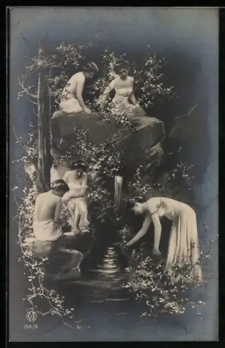 Foto-AK Fünf Frauen an der Quelle eines Flusses