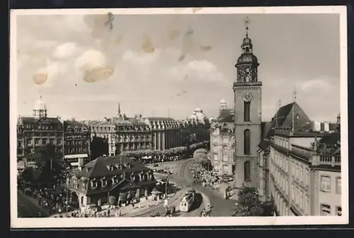 AK Frankfurt a. M., Hauptwache und Zeil aus der Vogelschau, Strassenbahn