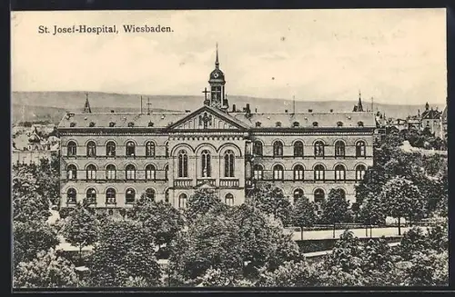 AK Wiesbaden, St. Josef-Hospital mit Grünanlagen