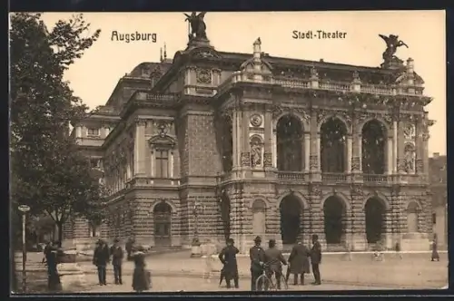 AK Augsburg, Stadt-Theater mit Passanten