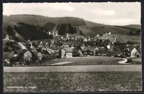 AK Oberschelden /Siegen, Ortsansicht mit Feldern