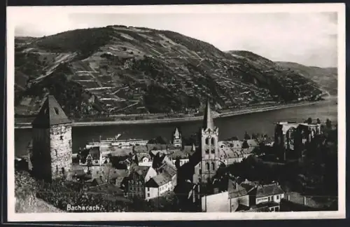AK Bacharach /Rh., Teilansicht mit Kirche und Turm