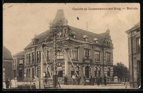 AK Borculo, Gezicht op Gemeentehuis met Brug